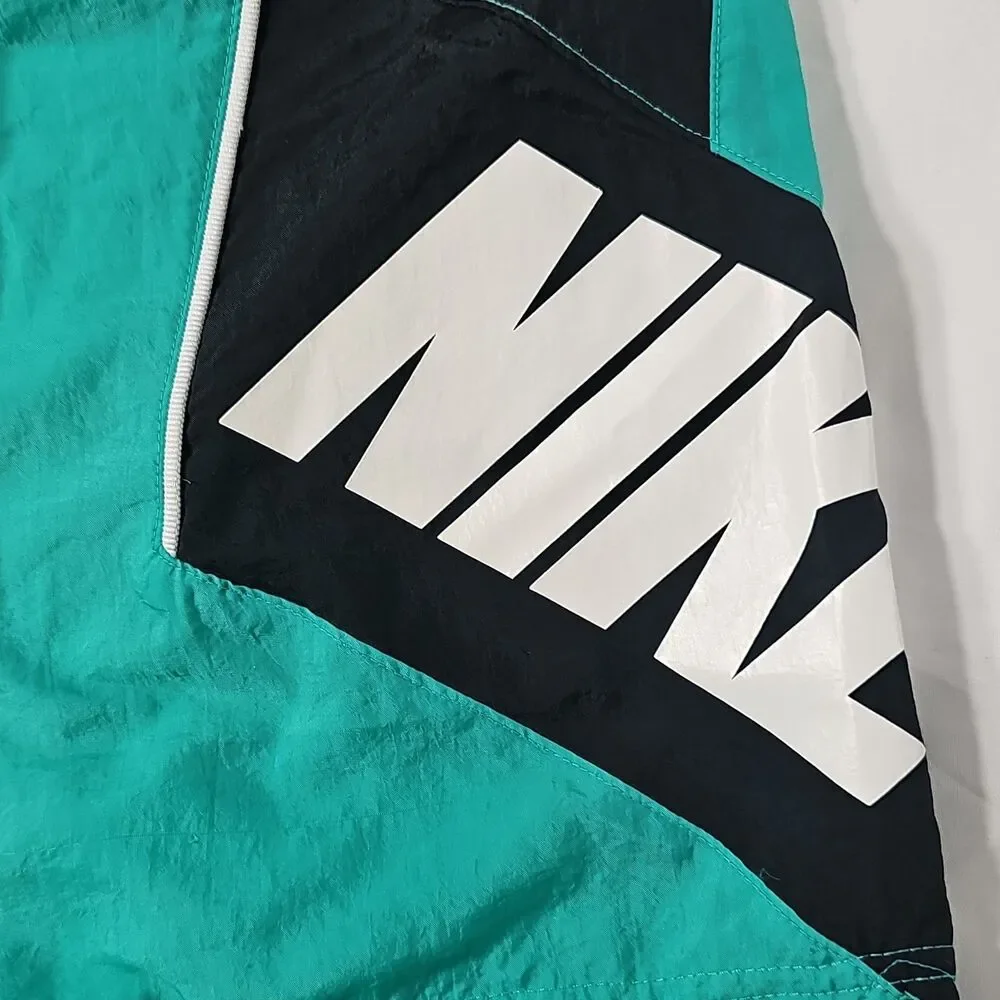 Nike product pair